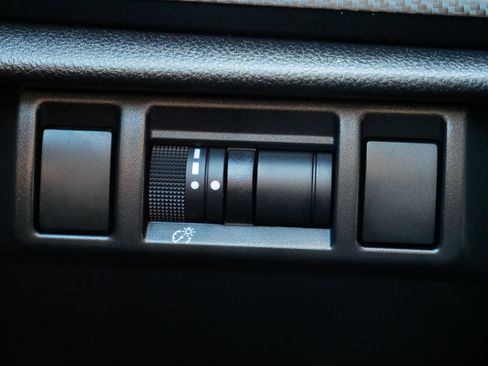 Certified 2025 Subaru Crosstrek 2.0i Premium image 26