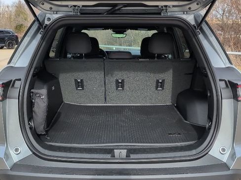 New 2026 Chevrolet Equinox LT w/ Safety and Technology Package FWD image 10