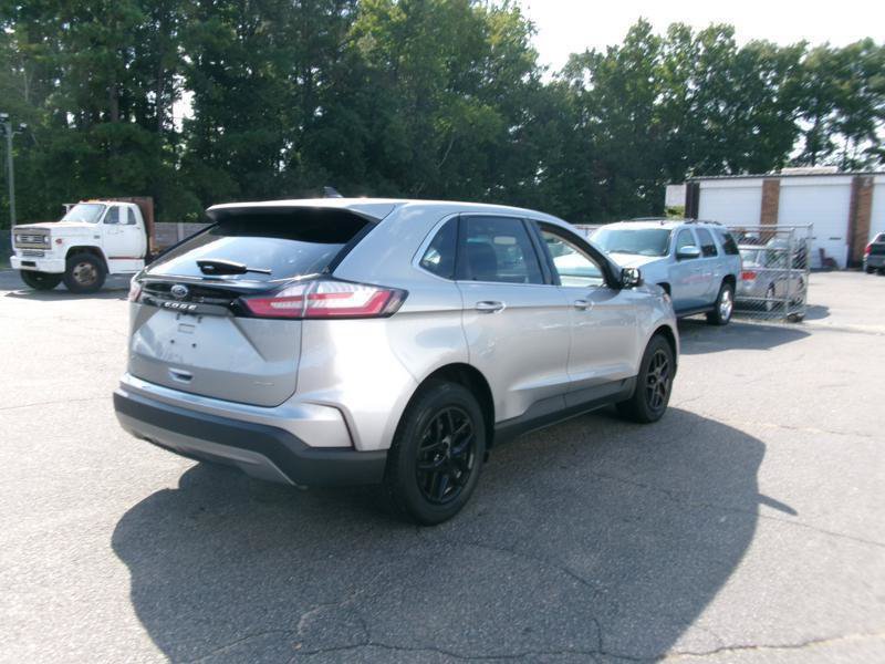 Used 2024 Ford Edge SEL AWD/4WD image 6