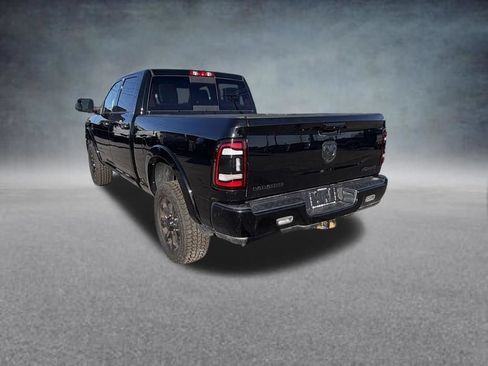 Used 2019 RAM 2500 Laramie w/ Night Edition AWD/4WD image 3