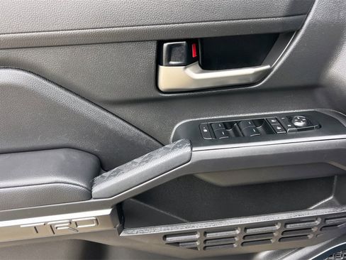 Used 2024 Toyota Tacoma TRD Off-Road image 14