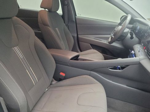 Used 2023 Hyundai Elantra SEL w/ Convenience Package FWD image 21