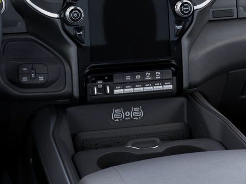 New 2026 RAM 3500 Big Horn AWD/4WD image 24