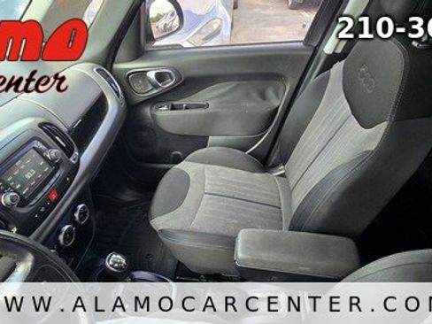 Used 2017 FIAT 500L Pop image 40