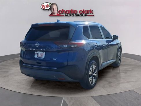 Certified 2022 Nissan Rogue SV w/ SV Premium Package image 5