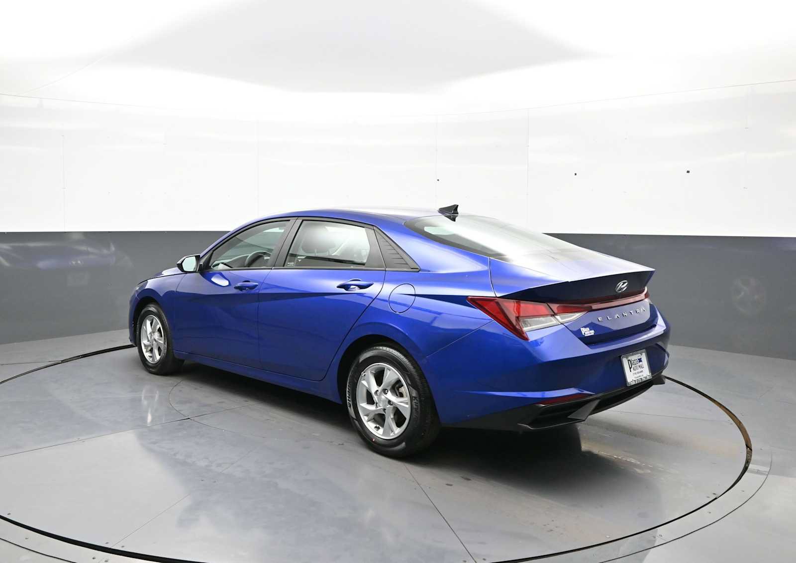 Certified 2023 Hyundai Elantra SE FWD image 7