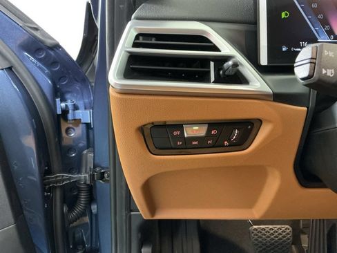 New 2026 BMW 330i Sedan w/ Convenience Package RWD image 17