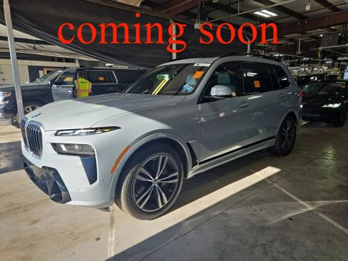 Used 2024 BMW X7 xDrive40i w/ M Sport Package AWD/4WD image 1