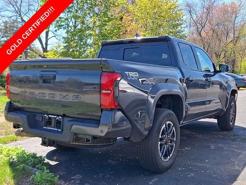 Certified 2025 Toyota Tacoma TRD Sport w/ TRD Sport Upgrade Package AWD/4WD image 3