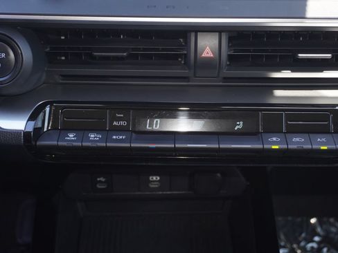 Certified 2023 Toyota Prius LE FWD image 15