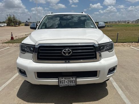 Used 2018 Toyota Sequoia Limited w/ Safety & Convenience Package RWD image 6