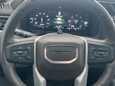 Used 2024 GMC Yukon Denali w/ Advanced Technology Package AWD/4WD image 27
