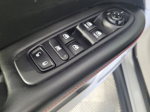 Used 2021 Jeep Compass Limited w/ Sun and Sound Group FWD image 27