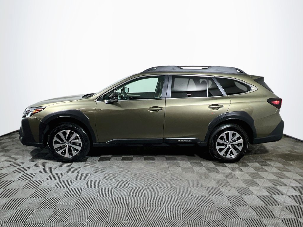 Certified 2025 Subaru Outback Premium AWD/4WD image 4