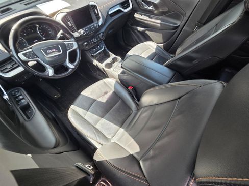 Used 2021 GMC Terrain SLT w/ Elevation Edition FWD image 9