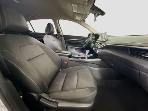 Used 2023 Nissan Altima 2.5 SV FWD image 29