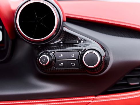 Used 2022 Ferrari F8 Tributo RWD image 75