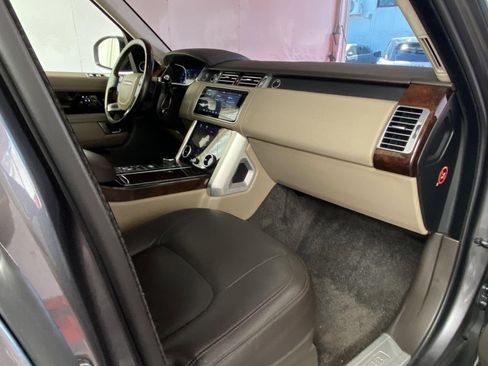 Used 2019 Land Rover Range Rover Supercharged AWD/4WD image 8