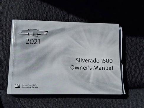 Used 2021 Chevrolet Silverado 1500 LT w/ Bed Protection Package image 25