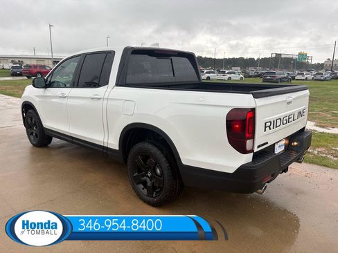 New 2026 Honda Ridgeline Black Edition image 4