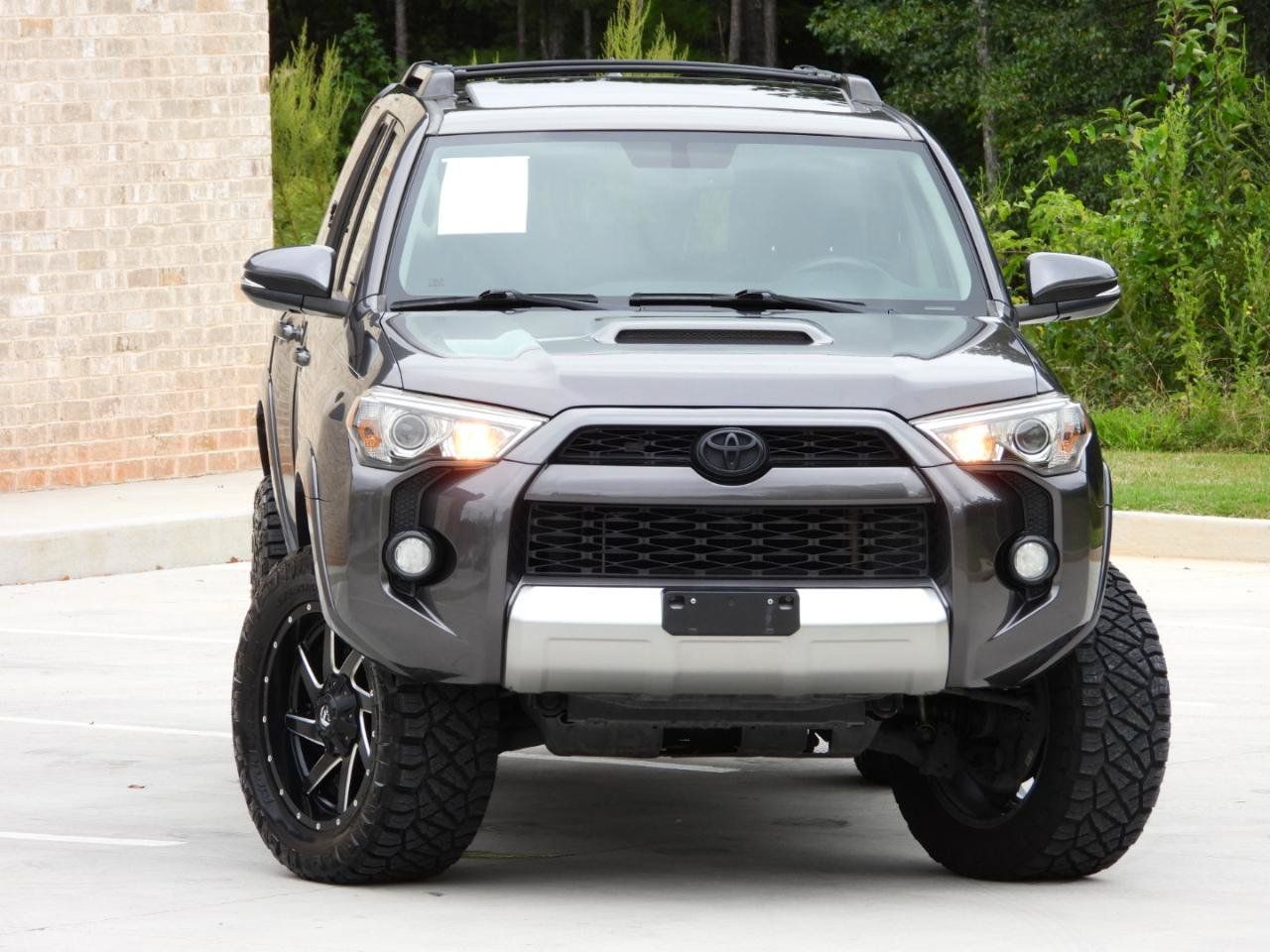 Used 2018 Toyota 4Runner TRD Off-Road Premium AWD/4WD image 27