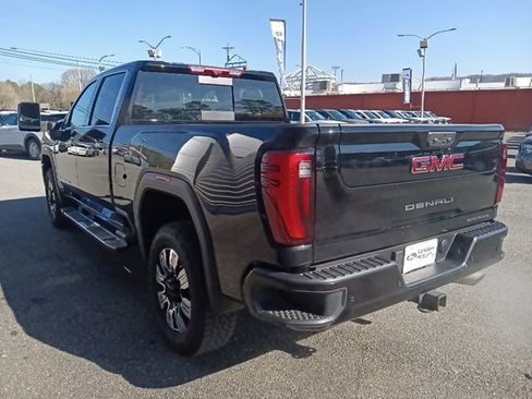 Used 2025 GMC Sierra 2500 Denali w/ Technology Package image 5