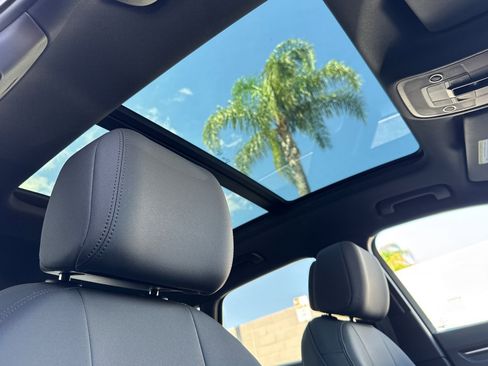 New 2025 Audi Q3 2.0T Premium image 14