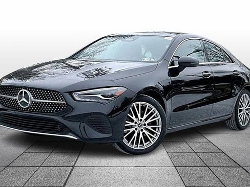 Used 2025 Mercedes-Benz CLA 250 4MATIC image 4