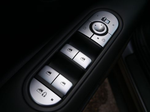 Certified 2024 Hyundai Ioniq 5 SEL AWD/4WD image 18