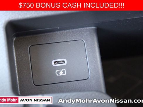 New 2025 Nissan Versa SV w/ Trunk Package image 27