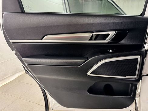 Used 2020 Kia Telluride S FWD image 15
