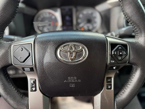 Used 2021 Toyota Tacoma SR5 image 33