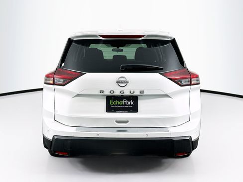 Used 2026 Nissan Rogue SV FWD image 7