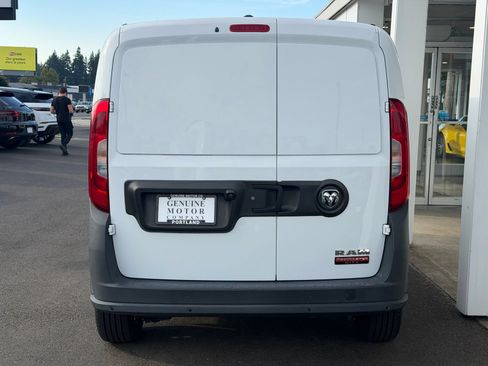 Used 2017 RAM ProMaster City Wagon FWD image 4