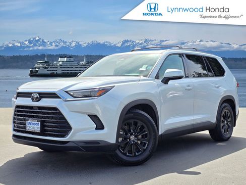 Used 2024 Toyota Grand Highlander AWD image 1
