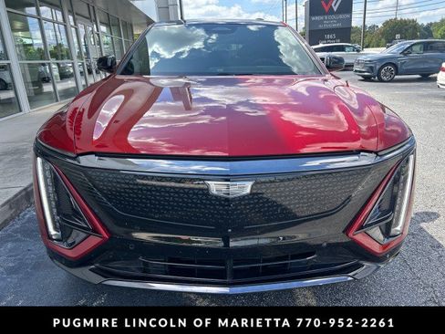 Used 2024 Cadillac Lyriq Sport w/ LPO, Floor Liner Package AWD/4WD image 9