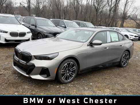 New 2026 BMW 530i xDrive w/ M Sport Package image 1