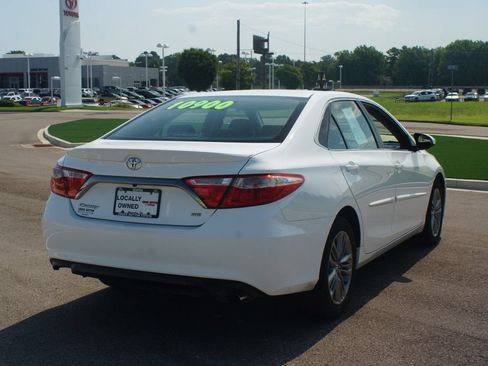Used 2017 Toyota Camry SE w/ Protection Package (Q2) FWD image 12
