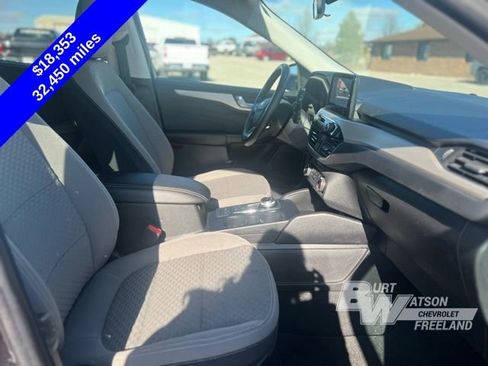 Used 2021 Ford Escape SE image 21