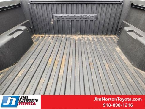 Used 2025 Toyota Tacoma SR image 31