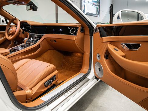 Used 2024 Bentley Continental GT Mulliner AWD/4WD image 26