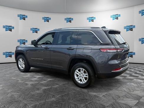 Certified 2023 Jeep Grand Cherokee Laredo w/ Luxury Tech Group I AWD/4WD image 4