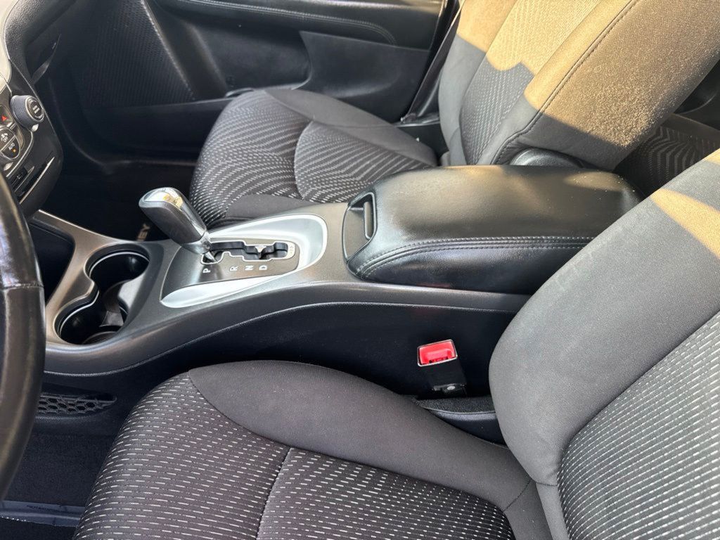 Used 2015 Dodge Journey SXT w/ Flexible Seating Group FWD image 18