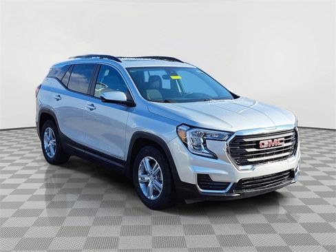 Used 2022 GMC Terrain SLE w/ Driver Convenience Package image 7
