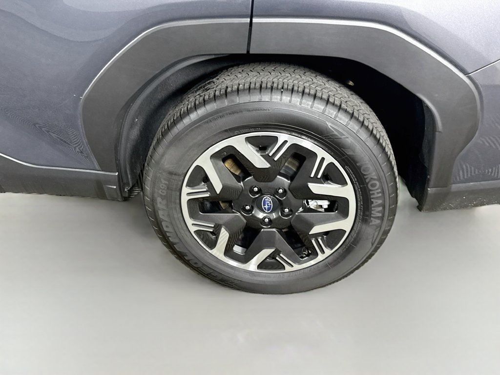 Used 2025 Subaru Forester Premium AWD/4WD image 37