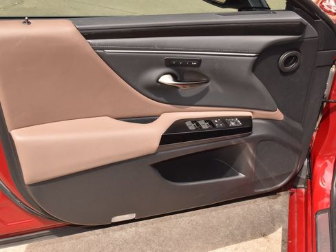 Used 2023 Lexus ES 350 w/ Premium Package FWD image 34