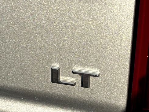 Used 2020 Chevrolet Silverado 1500 LT w/ All-Star Edition image 21