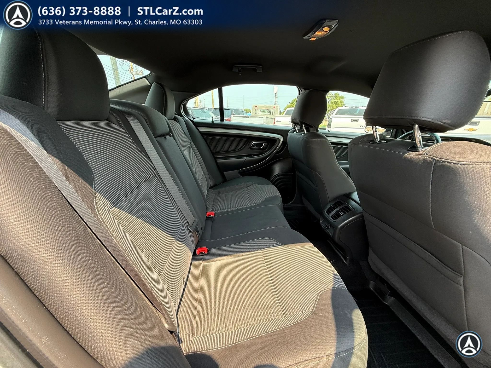 Used 2016 Ford Taurus SEL FWD image 14