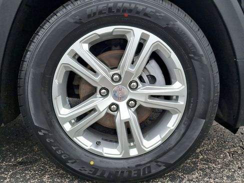 Used 2024 GMC Terrain SLE FWD image 26