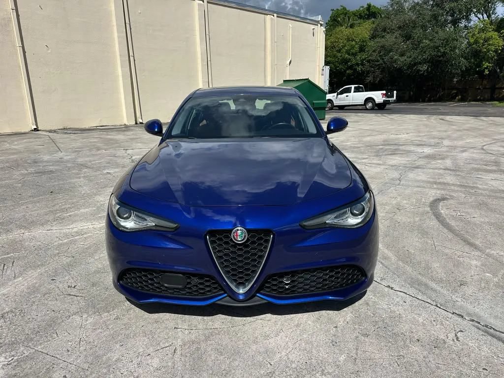 Used 2020 Alfa Romeo Giulia w/ Quick Order Package 22K Sport RWD image 2